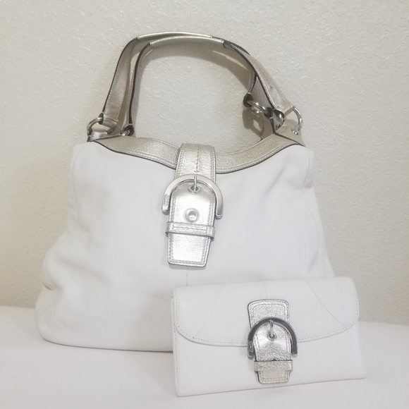 Coach Soho Hobo Tote Handbag with Matching Wallet - Picture 1 of 16
